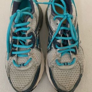 BROOKS GTS Women’s sz 8.5 B Running Shoes